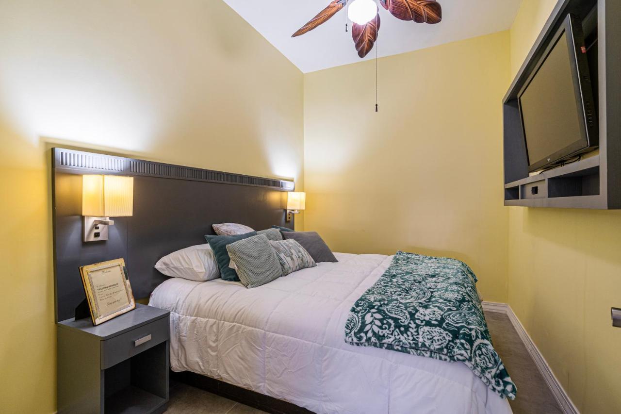 2 Br/ 1 Ba Home, Sleeps 10, 1 Min Walk To Rosarito Beach Exteriör bild